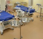 Оснащение родового зала Medin: кровать КА, стол СР-01 и кровать для новорождённого КН-01