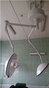 Бестеневой операционный светильник YDZ700/700 YUDA MEDICAL _1